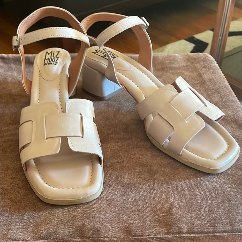 Miz Mooz Cream/Nude Oakley Leather Sandals with H-Shaped Design